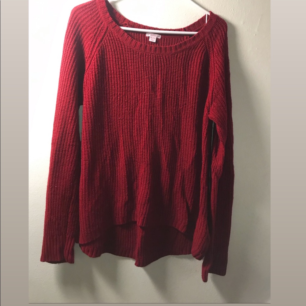 Red Warm Cable Knit crewneck Ribbed sleeves,